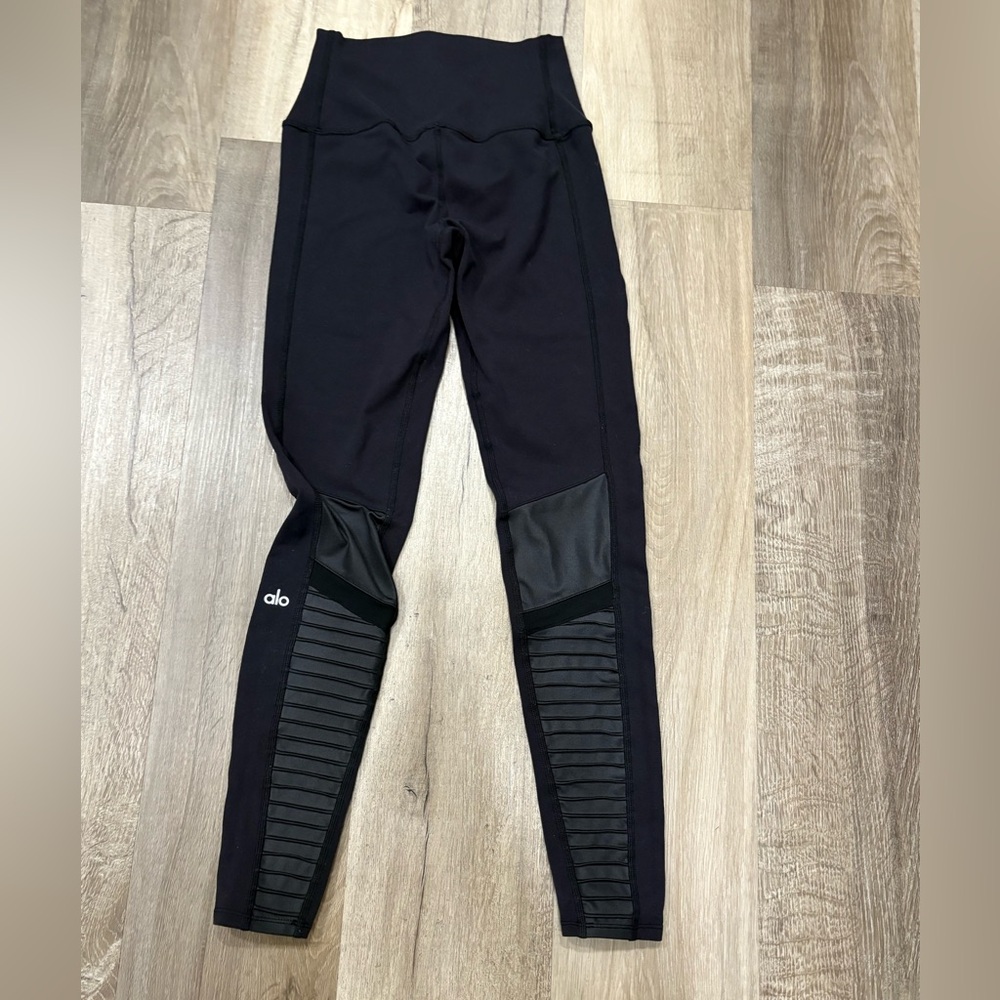 Alo high waist Moto leggings size small - Picture 10 of 11